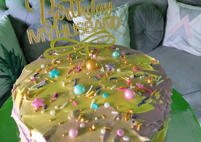 Simple birthday cake - cookandrecipe.com
