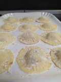 Ravioli di farro,con tonno e mirtilli rossi