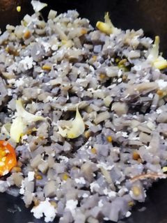 தண்டு பொரியல்(valaithandu poriyal recipe in tamil) செய்முறை முக்கிய புகைப்படம்