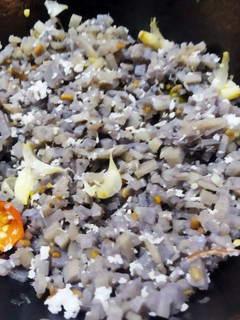 தண்டு பொரியல்(valaithandu poriyal recipe in tamil) செய்முறை முக்கிய புகைப்படம்