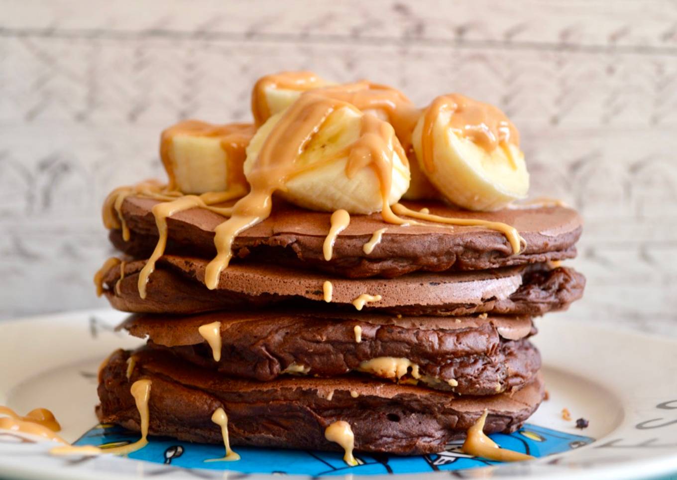 Pancakes with chocolate and peanut butter