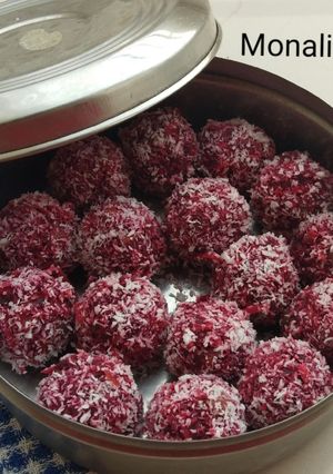 चुकंदर और नारियल के लड्डू (Chukandar nariyal ke laddu recipe in Hindi) रेसिपी मुख्य फोटो