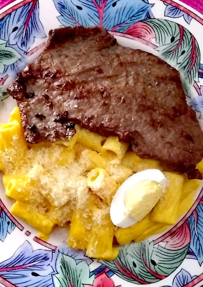 Una foto de Rigatoni a la huancaína con bistec