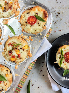 A picture of Baked pasta cups.