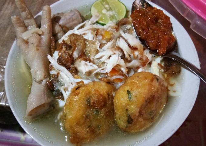 Soto ayam kuah bening