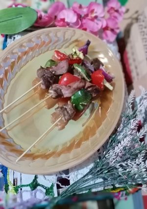 Una foto de Brochetas de res