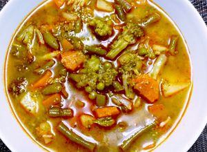 Foto principal de Sopa de menestra de verduras