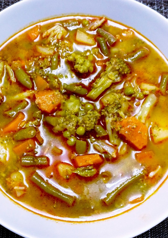Una foto de Sopa de menestra de verduras