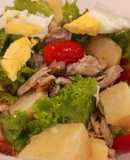 Ensalada de Lechuga, Pollo, Papa y Huevo