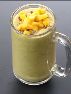 आम और ओट्स की स्मूदी (Aam aur oats ki smoothie recipe in hindi) रेसिपी मुख्य फोटो