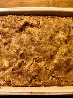 Una foto de Torta de manzana húmeda