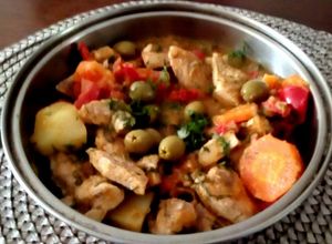Una foto de Estofado!! de Pechuga de Pollo con aceitunas