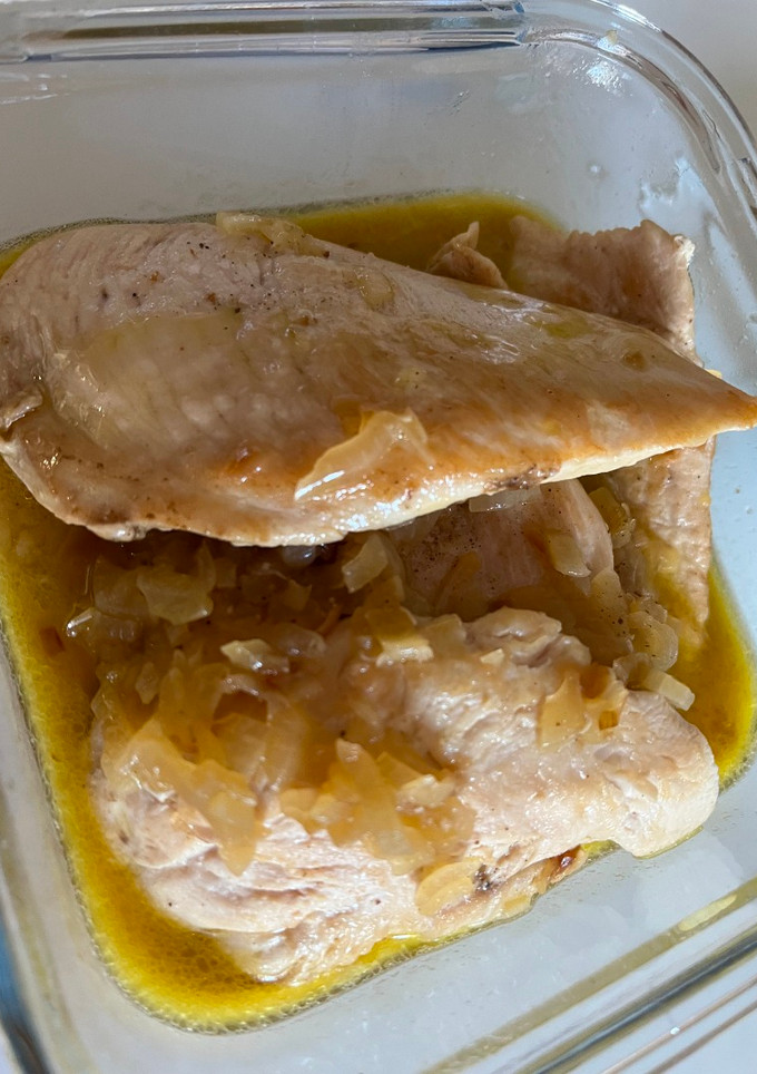 Una foto de Filetes de pollo en salsa
