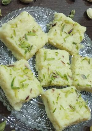 A picture of Sweet paneer chikki.