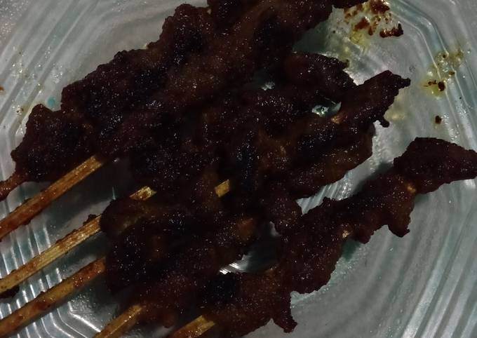 Anti Ribet, Bikin Sate Sapi Plus Sambal Istimewa