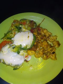 Una foto de Zapallito revuelto con pollo salteado