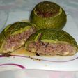 Zapallitos al horno rellenos de chorizo y cebolla
