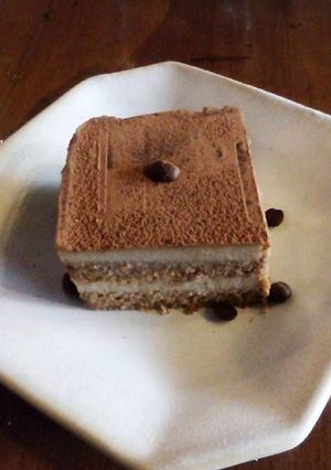 Una foto de Tiramisú crudivegano de coco