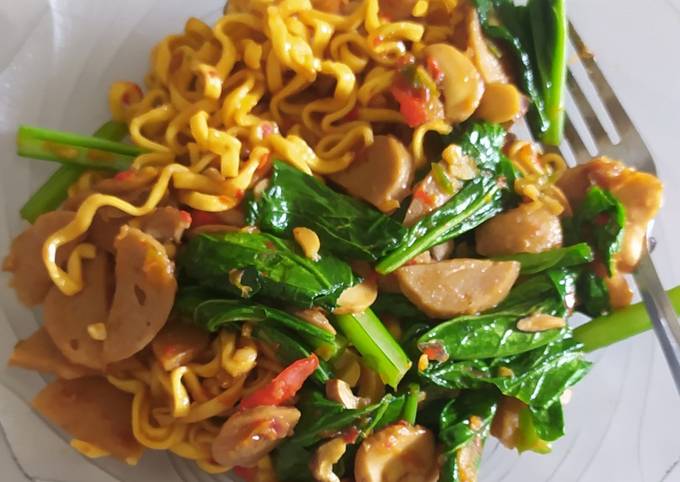 Mie Goreng Bakso Pedas