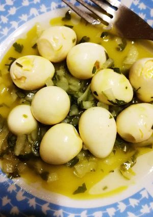 Una foto de Huevos de codorniz encurtidos