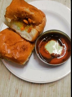 દાબેલી (Dabeli Recipe In Gujarati) રેસીપી મુખ્ય ફોટો