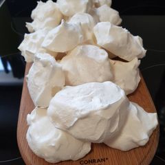 Aquafeba Meringues A picture of Aquafeba Meringues.