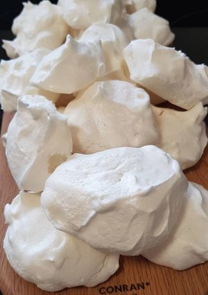 A picture of Aquafeba Meringues.