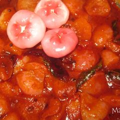 A picture of Chambakka/Rose apple pickle.