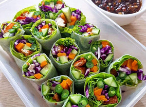 Hình của món Gỏi cuốn chay.