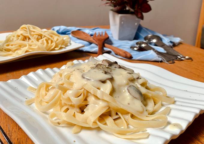 Creamy Mushroom Fettuccine