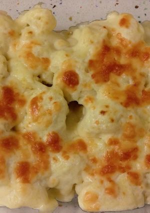 Una foto de Coliflores gratinadas con bechamel de castañas y queso viejo
