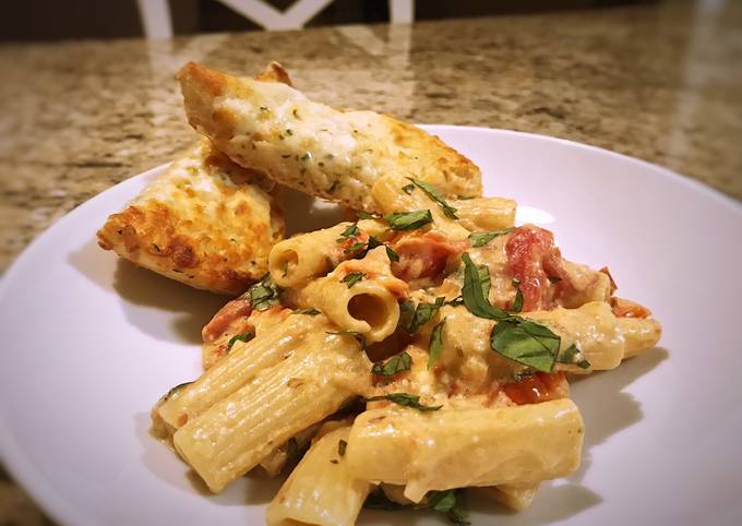 Baked feta and tomato pasta