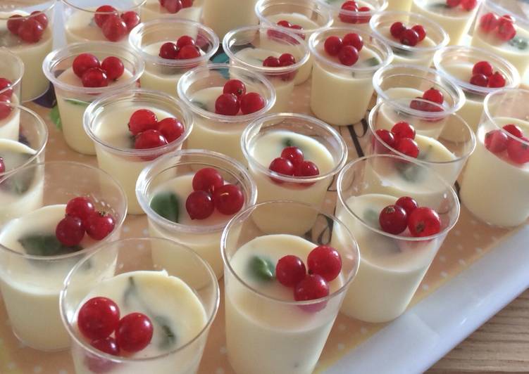 Panna cotta al basilico