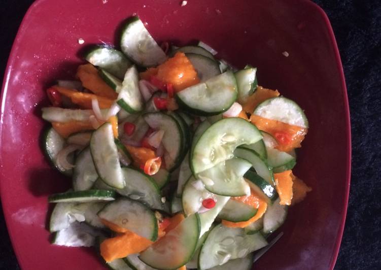 Resep Manggo and cucumber salad Anti Gagal
