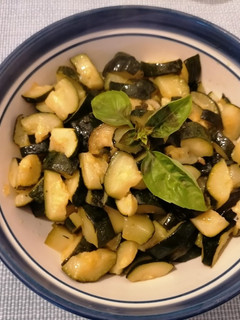 Foto di Dadolata di zucchine profumata!!!