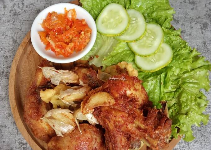ayam roket sambal bawang dengan nasi putih