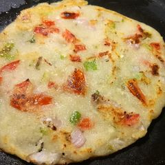 A picture of Uttapam.