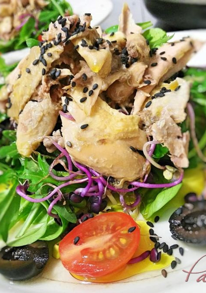 Una foto de Ensalada de codorniz en escabeche