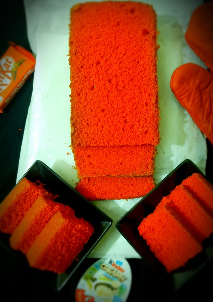 ரெட் வெல்வெட் பவுண்ட் கேக் (red velvet pound cake recipe in tamil) செய்முறை முக்கிய புகைப்படம்