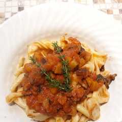Foto di Pasta fresca con Ragù di verdure