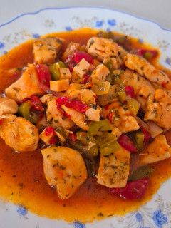 Una foto de Pollo a la vasca
