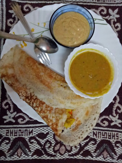ઢોસા વિથ સાંભર ને ચટણી (Dosa Sambhar & chutney Recipe In Gujarati) રેસીપી મુખ્ય ફોટો