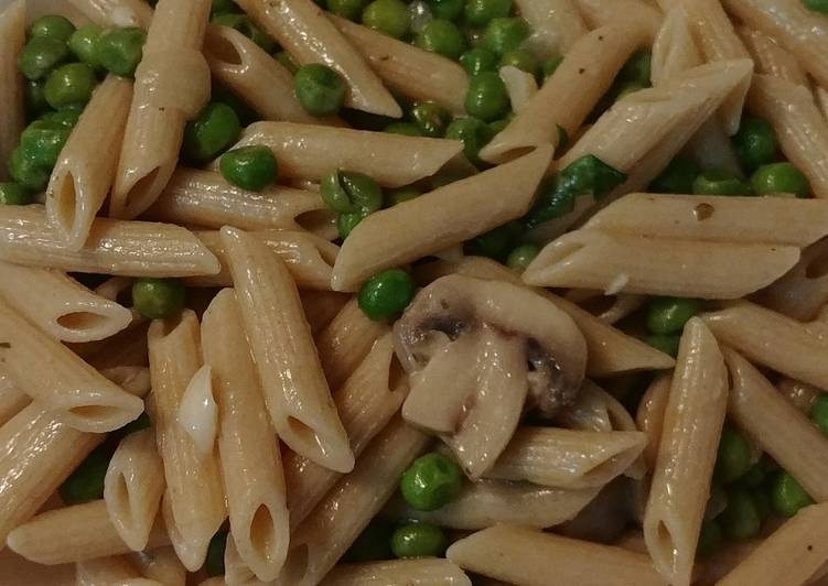 Peas, mushrooms and pasta
