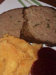 Sütőtökös krumplipüré egyszerű fasírttal recept fotója
