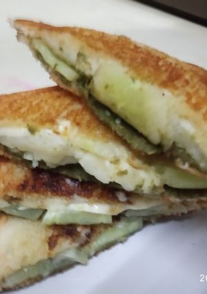 A picture of Veg cheese toast sandwich.