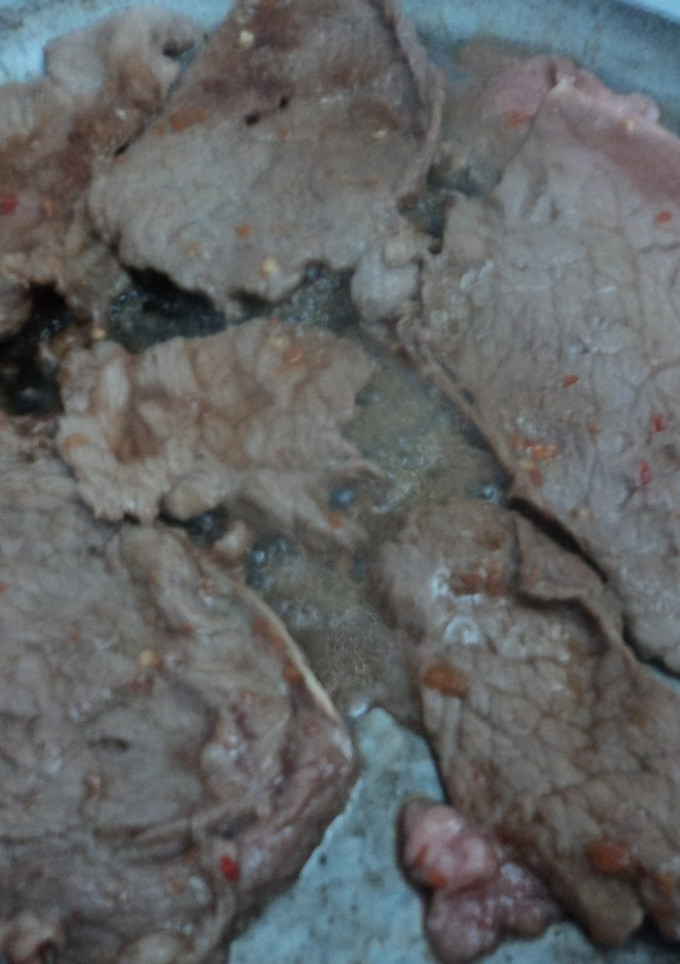 Una foto de Carne ranchera a la Mexicana con chile de árbol el ocote