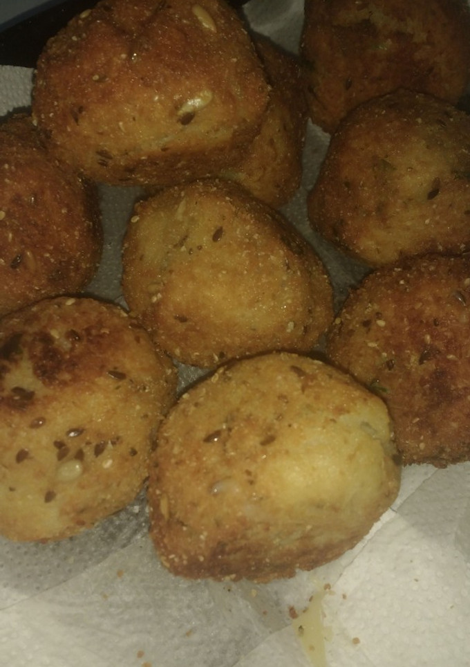 Una foto de Bombas de papas rellenas