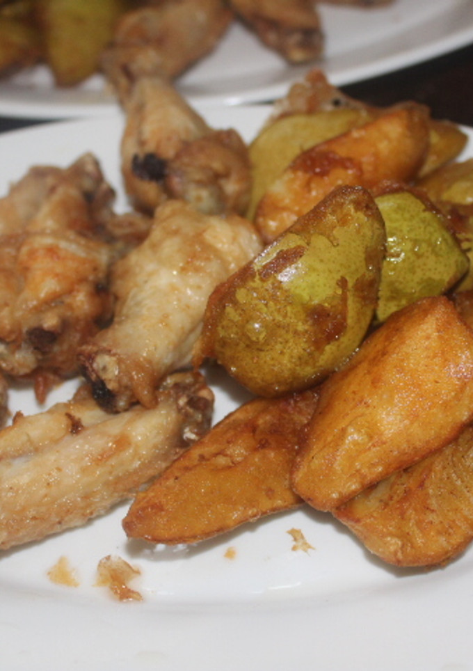 Una foto de Alitas de pollo con peras rebozadas