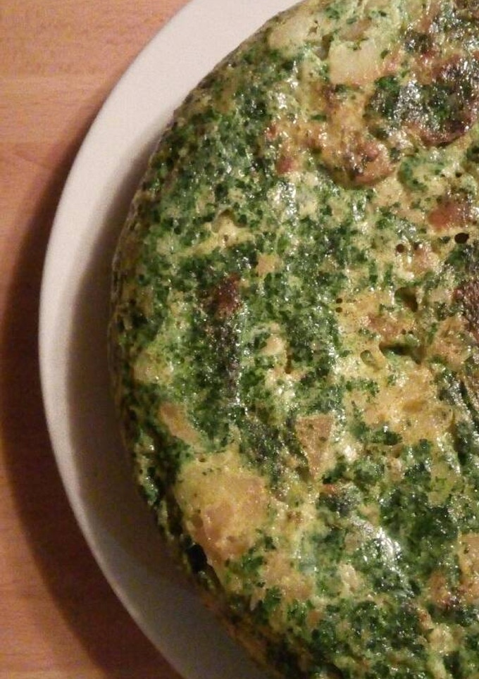 Una foto de Tortilla de espinacas con salsa de soja