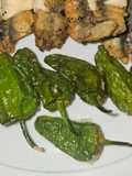Pimiento de padrón adobados con boquerones